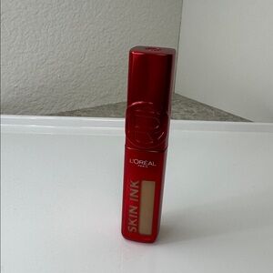 - NEW, SEALED L'Oréal Paris Skin Ink Foundation - 130 Cool Rose
